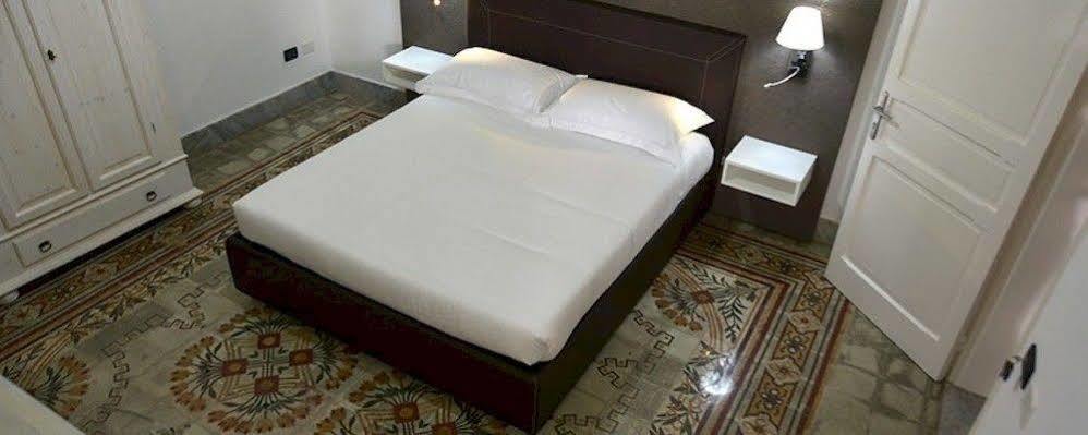 Casa Vacanze Woodhouse 마르살라 외부 사진
